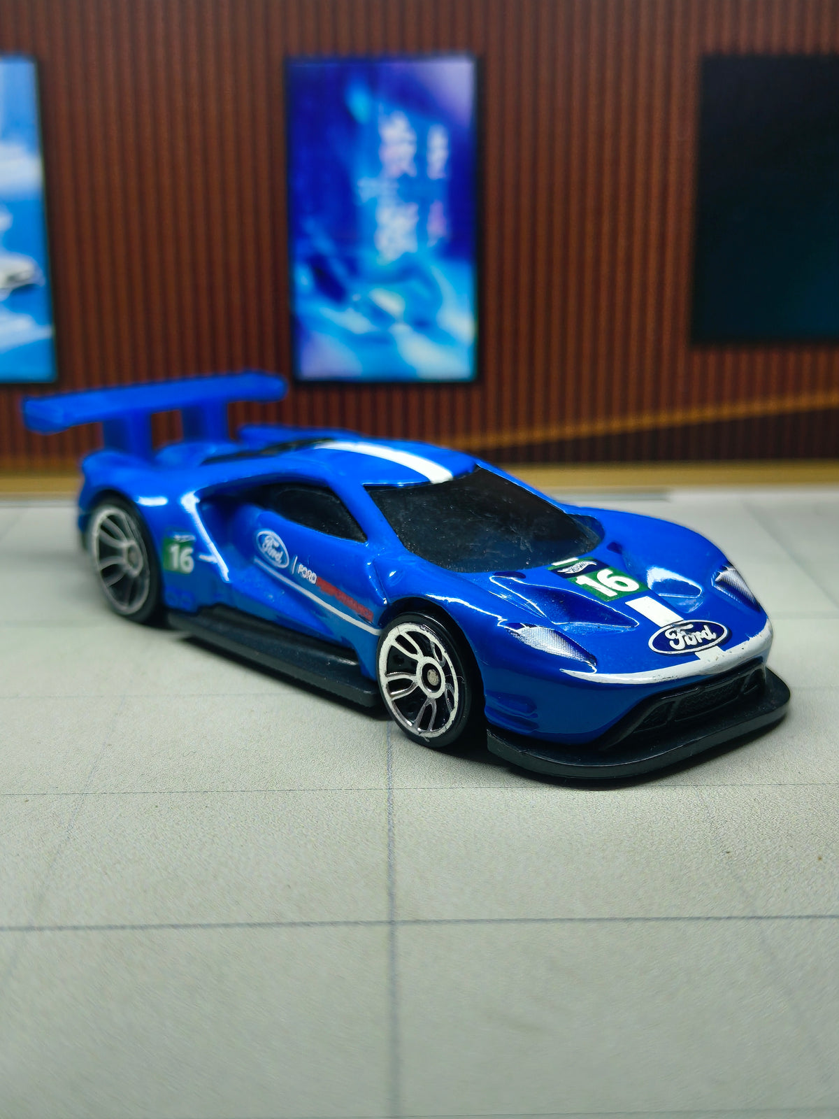 Hot wheels 2016 Ford GT Race