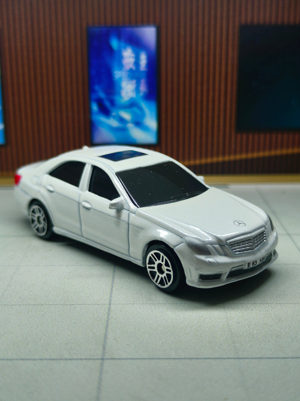 RMZ City Mercedes-Benz E63 AMG