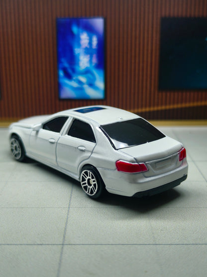 RMZ City Mercedes-Benz E63 AMG