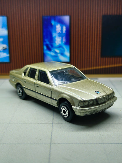 Mc Toy BMW 750