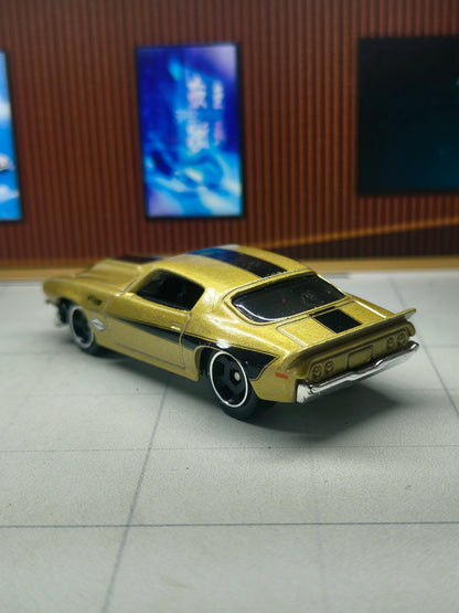 Hot wheels '70 Chevy Camaro RS