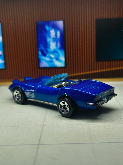 Hot wheels '72 Stingray Convertible